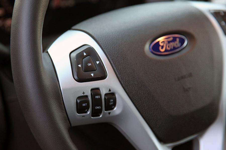  Ford Edge EcoBoost 2012 года  (фото 23 из 49)
